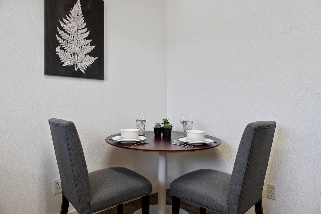 Апартаменти Couples Studio 1 W Full Kitchen Окгерст Екстер'єр фото